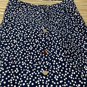 Talbots navy one polka dot button front skirt. Size 6 and fully lined midi size.